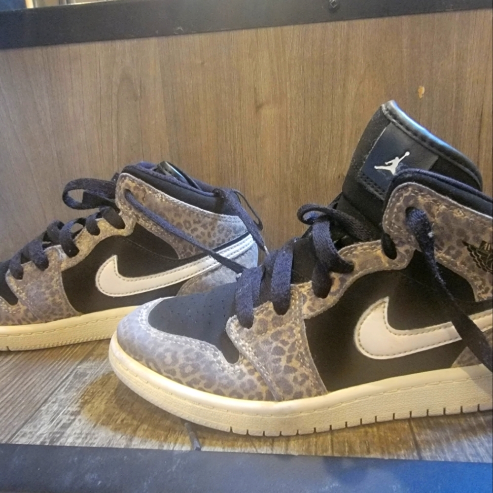 Retro jordan 1s. Leopard print